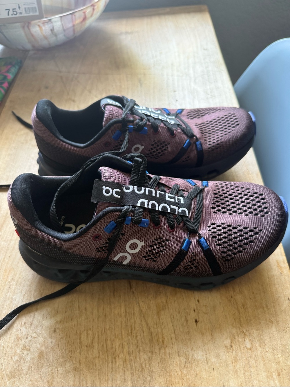 On Cloud Cloud Surfer Running Shoes in Plum with Black and Blue Accents size 8